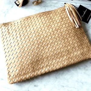 Clutch by Shop Starlow